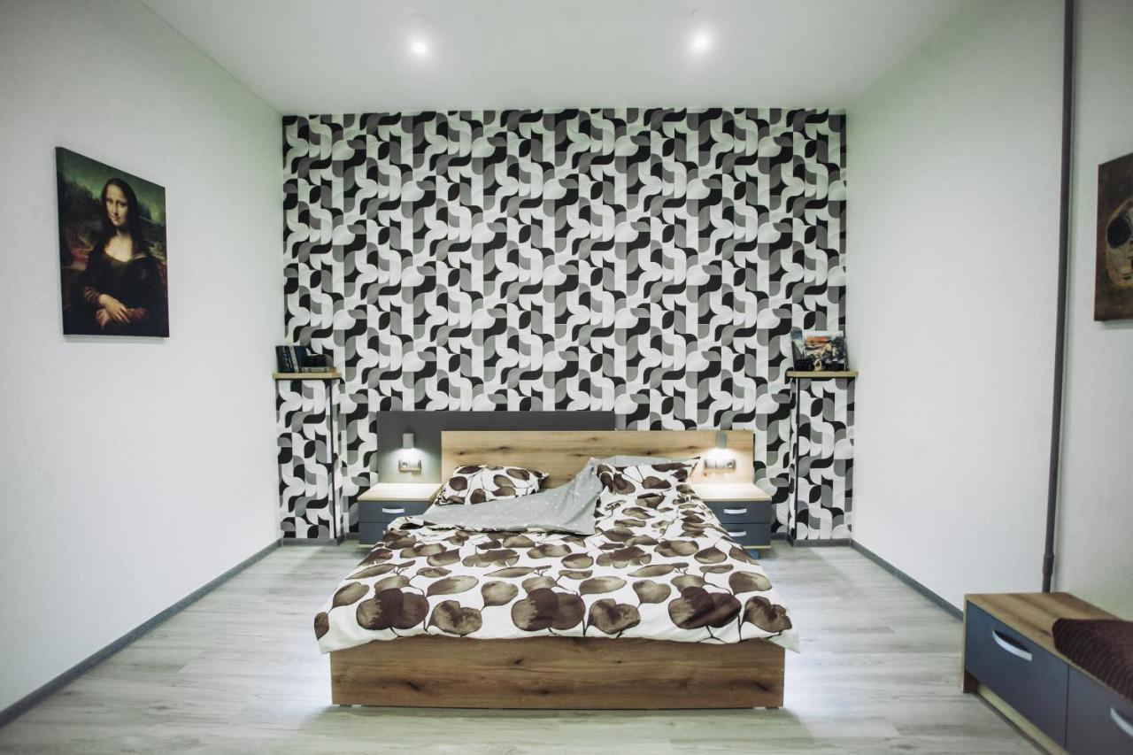 Loft De Luxe Apartments Vinnytsja Buitenkant foto