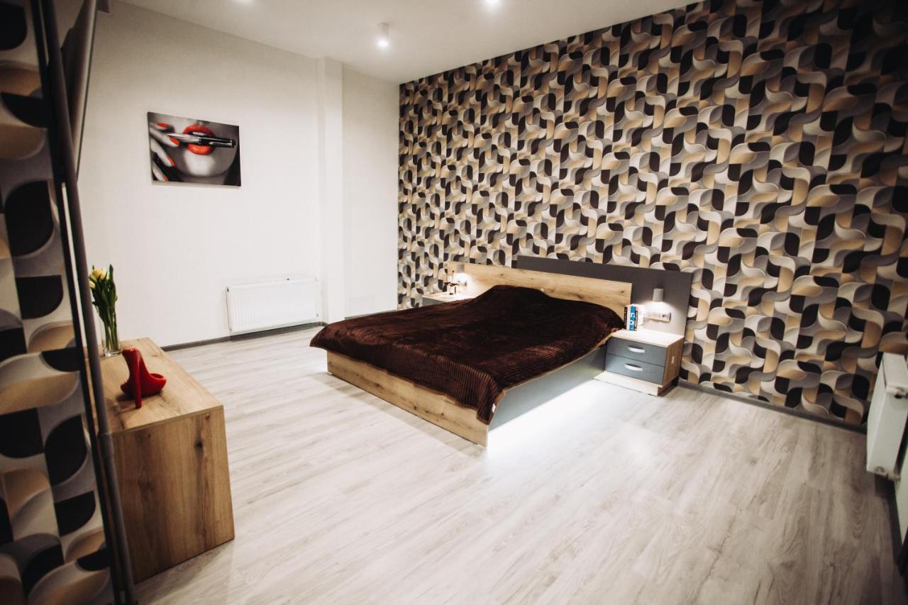 Loft De Luxe Apartments Vinnytsja Buitenkant foto