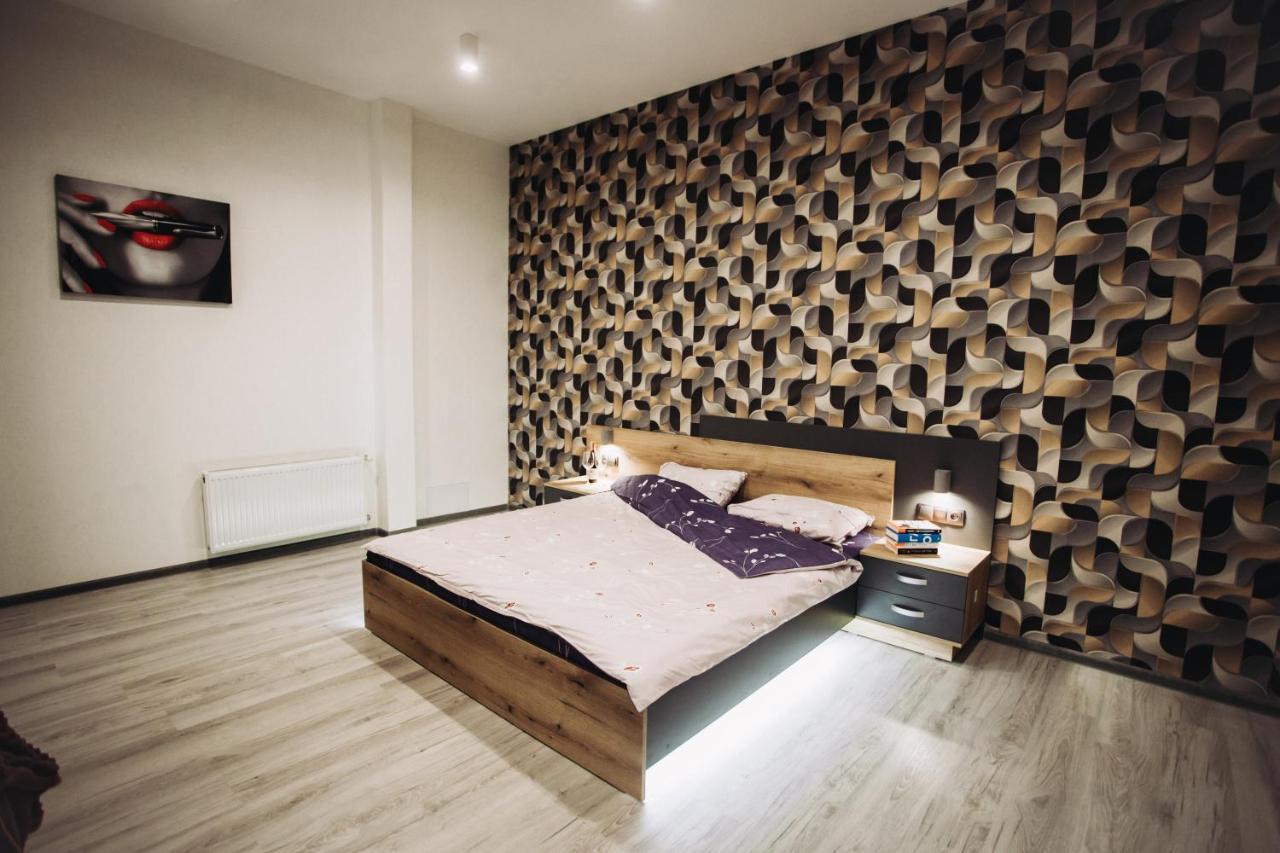 Loft De Luxe Apartments Vinnytsja Buitenkant foto