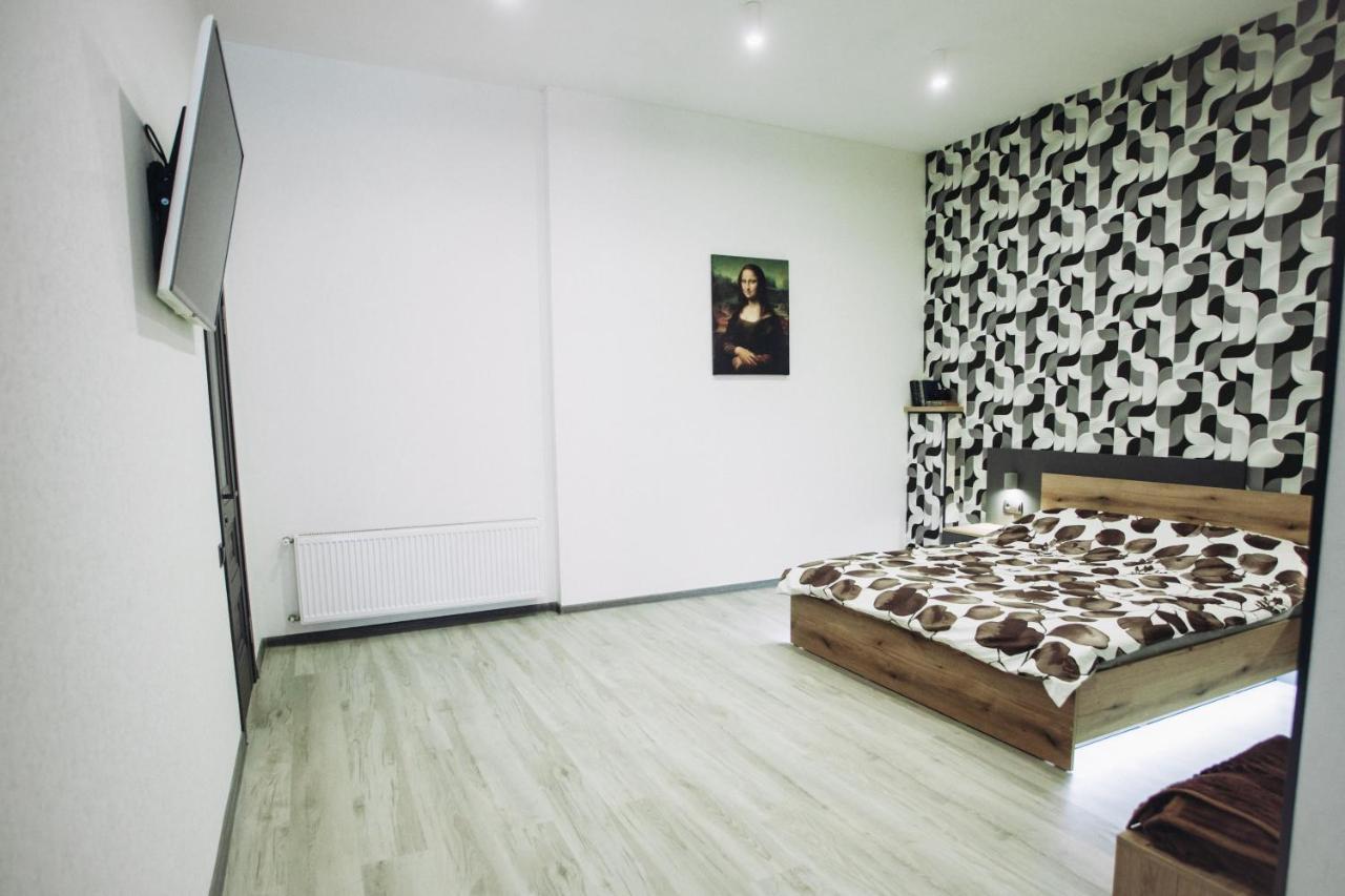Loft De Luxe Apartments Vinnytsja Buitenkant foto